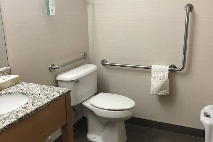Room 30 of 69