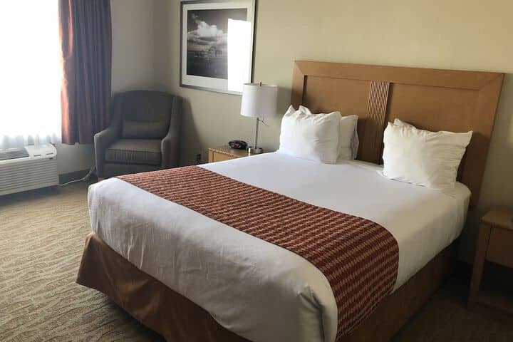 Room 5 of 69